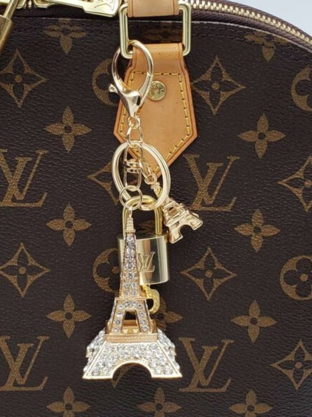 Authentic Louis Vuitton Padlock Gold 🔒 Key Set + Unbranded Keychain Charm - Picture 8 of 8